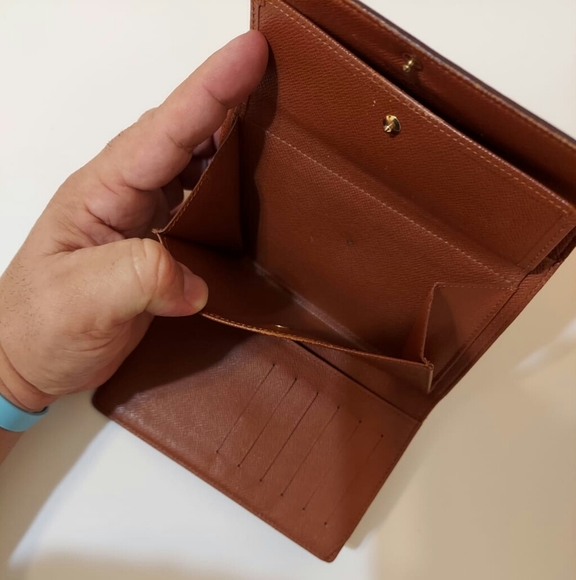 Beautiful louis vuitton monogram prorte tresor - Picture 9 of 15